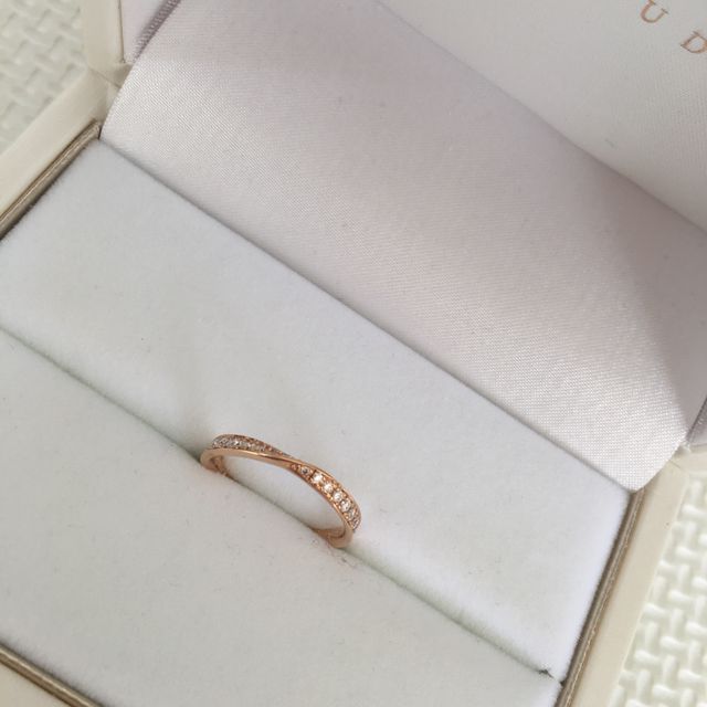 【宝寿堂(ほうじゅどう)の口コミ】 もともとピンクゴールドの指輪を探していました。
ピンクゴールドの指輪の…