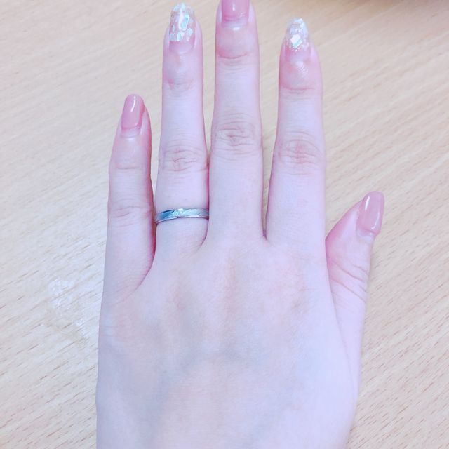 【insembre(インセンブレ)の口コミ】 形は丸っぽいものよりも少し四角っぽいもの、光ってるものよりもつや消し…