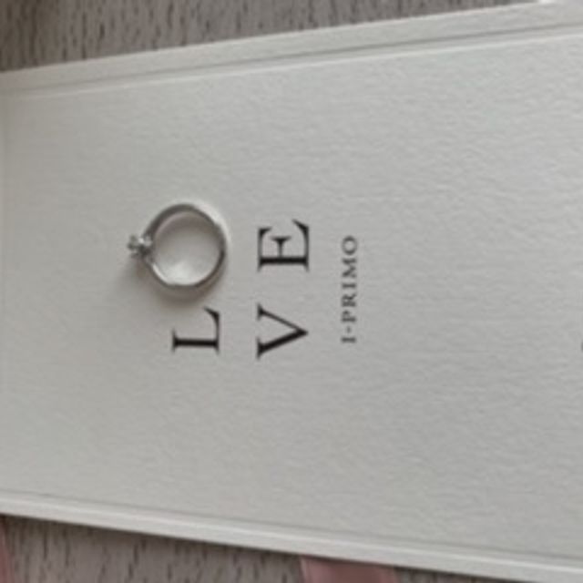 【アイプリモ(I-PRIMO)の口コミ】 サイトにある婚約指輪を全部見た中で今回選ばせていただいた婚約指輪が一…