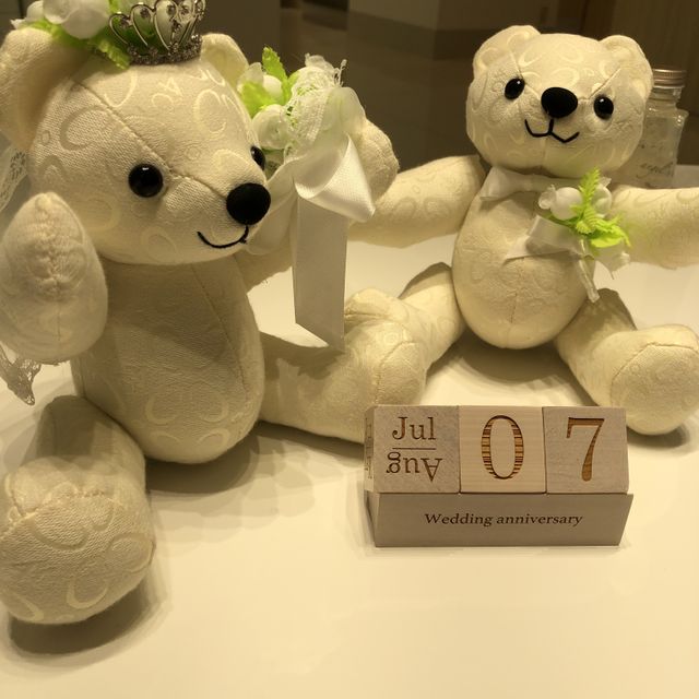 【4℃ BRIDAL(ヨンドシーブライダル)の口コミ】 指輪のデザインと、店長さんの対応がとてもよかったです。ある程度、リン…