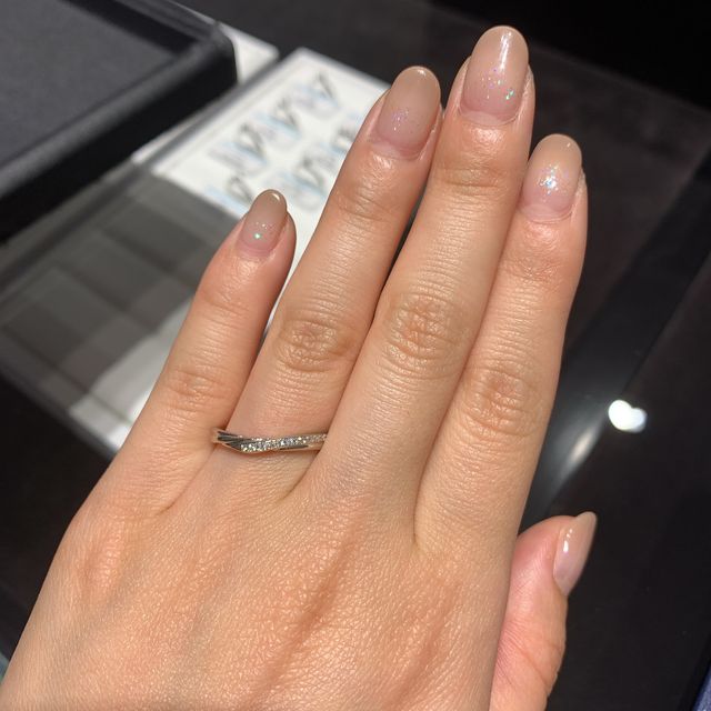 【銀座ダイヤモンドシライシの口コミ】 銀座ダイヤモンドシライシさんは、デザインの種類が多く、同じデザインを…