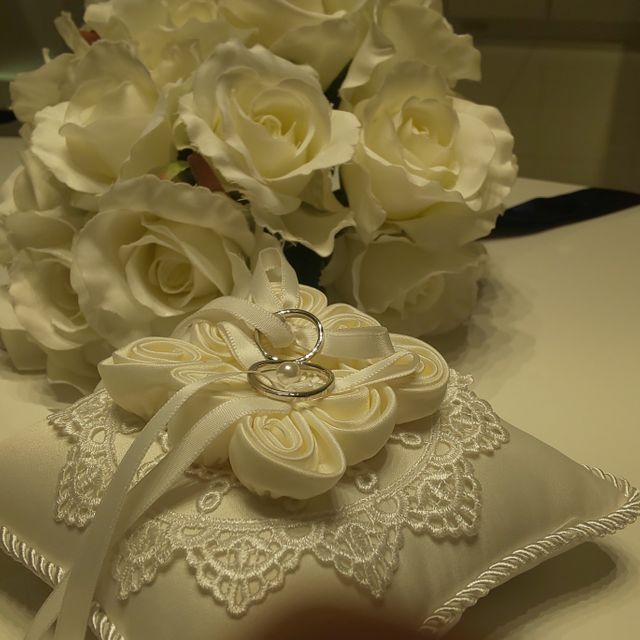 【4℃ BRIDAL(ヨンドシーブライダル)の口コミ】 2020年に入籍したのでその年のモデルのリングを購入いたしました。
入籍し…