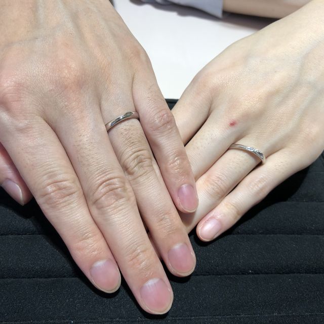 【TRECENTI(トレセンテ)の口コミ】 ダイヤモンドの主張が程よく、普段使いできるデザインで気に入りました。…