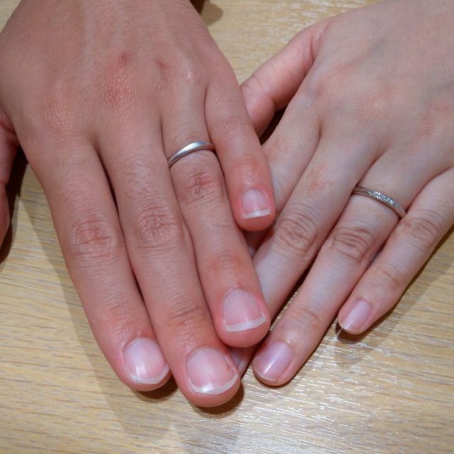【TRECENTI(トレセンテ)の口コミ】 シンプルな結婚指輪を探していたのですが、デザインはもちろん、ダイヤや…