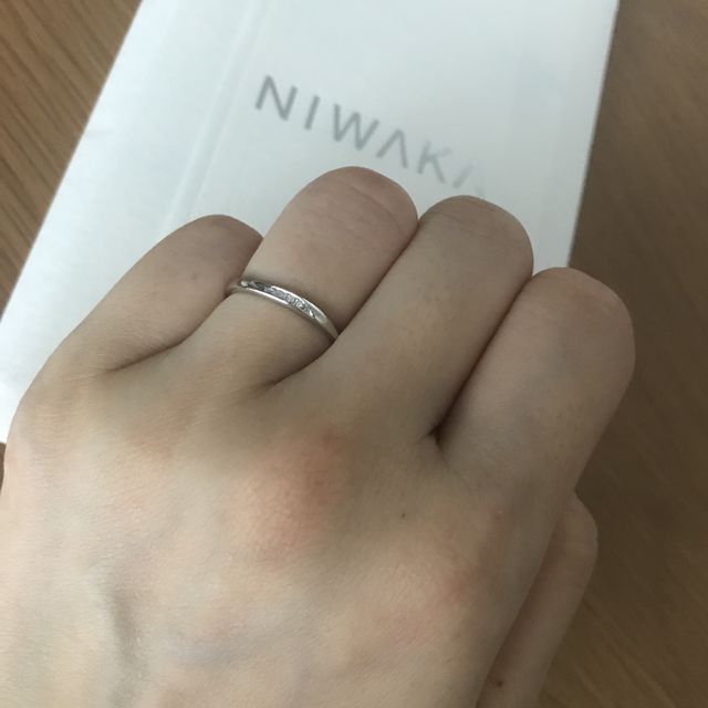 【俄(にわか)の口コミ】 俄で色々と試着させてもらった中で1番しっくりきたデザインを選びました。…