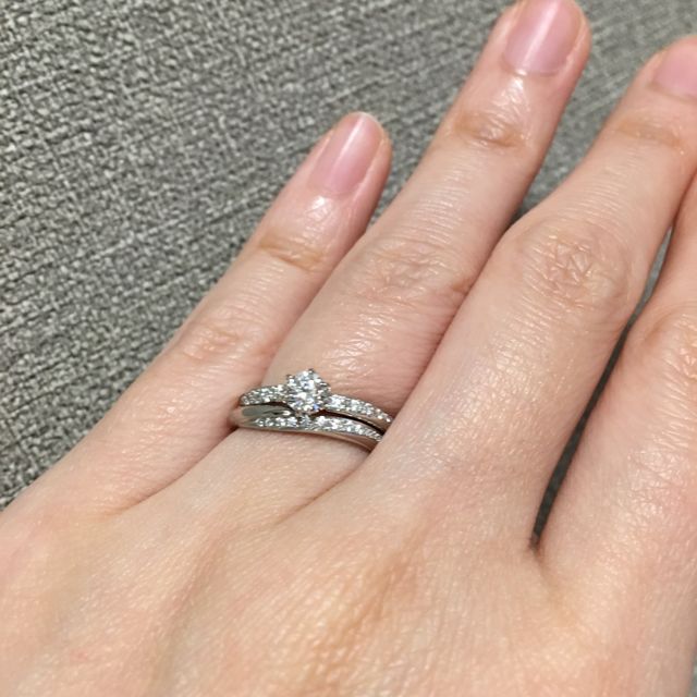 【銀座ダイヤモンドシライシの口コミ】 雑誌で見てからすごくデザインが気になっていて実際にお店で試着したとこ…