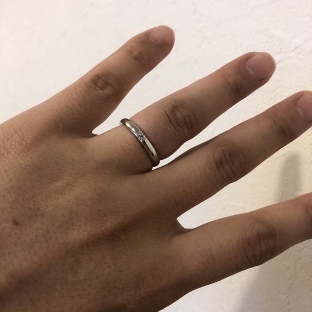 【ラザール ダイヤモンド(LAZARE DIAMOND)の口コミ】 他の同じようなタイプの指輪に比べると1番ダイヤが目立って輝きもあったよ…