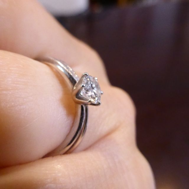 【FOREVERMARK(フォーエバーマーク)の口コミ】 指輪か時計か、婚約の記念をどちらにするかものすごく迷いましたが、この…