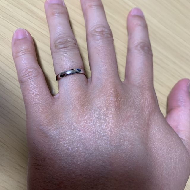 【俄(にわか)の口コミ】 飽きずにずっと着けられるシンプルな指輪を探していました。
他店でも試着…