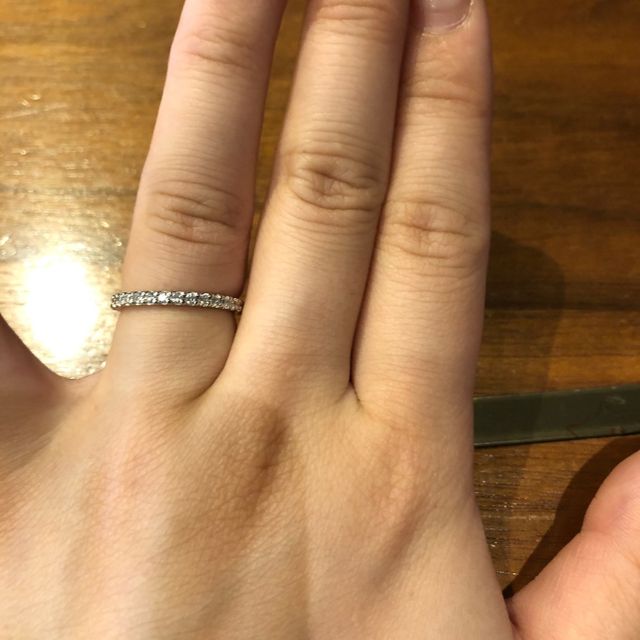 【BIJOUPIKO(ビジュピコ)の口コミ】 婚約指輪との重ね付けがしやすいシンプルなデザインを探しておりました。
…