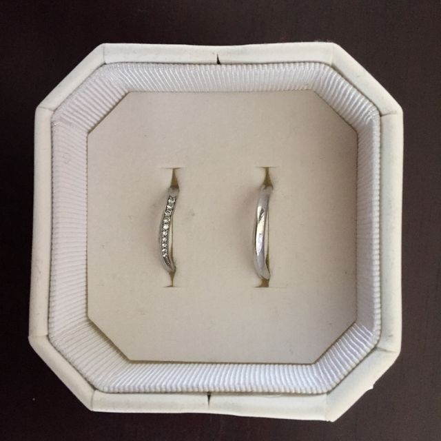 【4℃ BRIDAL(ヨンドシーブライダル)の口コミ】 ディズニーが好きだったこと、また、上品なデザインが良かったので、この…