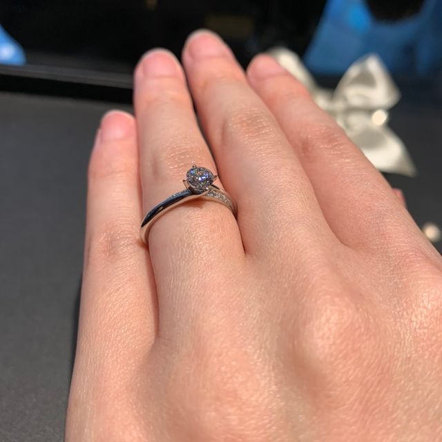 【エクセルコダイヤモンド(EXELCO DIAMOND)の口コミ】 いくつかカラーやクラリティの違うものを見させていただき、クラリティは…