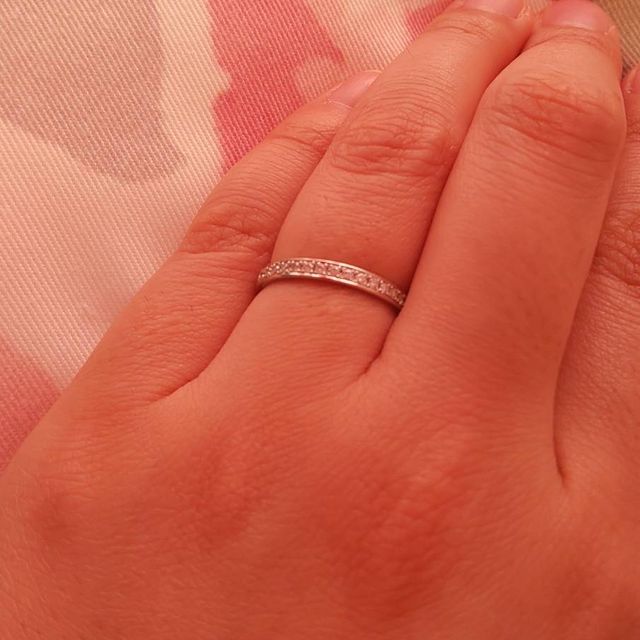 【アイプリモ(I-PRIMO)の口コミ】 ダイヤがたくさん入っていて、着け心地の良いものを探していました。
四角…