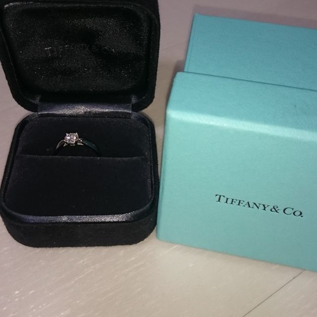 【ティファニー(Tiffany & Co.)の口コミ】 たくさん試着させてもらいましたが、ダイヤモンドの美しさ、特に女性らし…