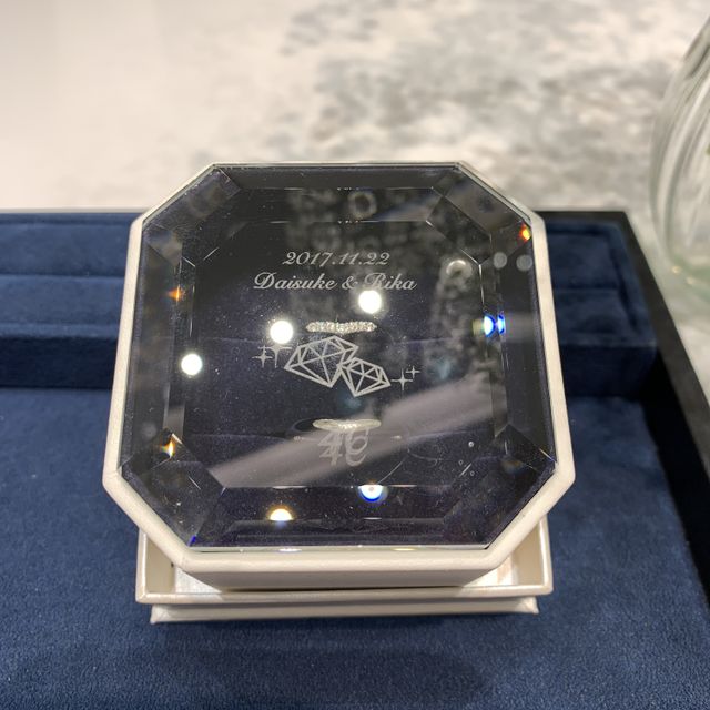 【4℃ BRIDAL(ヨンドシーブライダル)の口コミ】 シンプルなデザインで、毎日つけられる結婚指輪を探していました。価格を…