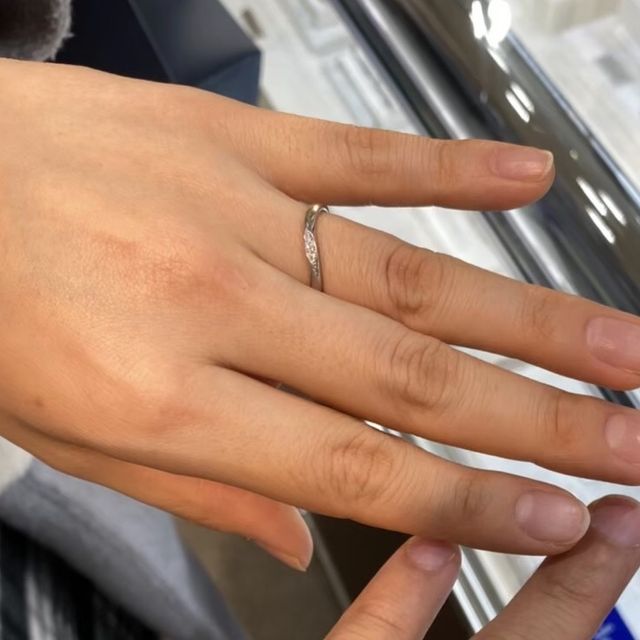 【ヴァンドーム青山(VENDOME AOYAMA)の口コミ】 細すぎず太すぎず、でもわたしの短い指が長く見えるようなきれいなウェー…