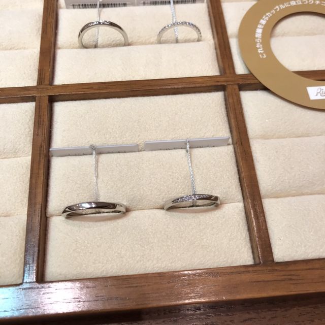 【TRECENTI(トレセンテ)の口コミ】 いろいろなデザインを出してくれた。
自分の指に合うデザインなどアドバイ…