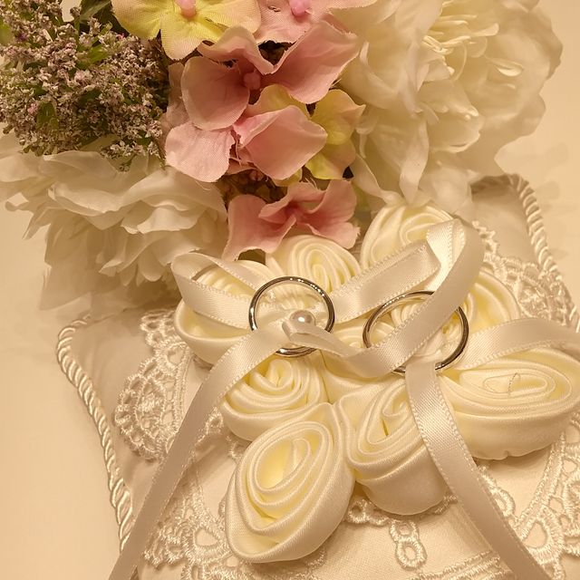 【4℃ BRIDAL(ヨンドシーブライダル)の口コミ】 婚約指輪購入の際にもお世話になった４℃で結婚指輪もお世話になりました。…