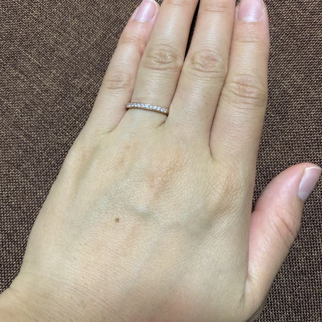 【ケイウノ ブライダル(K.UNO BRIDAL)の口コミ】 シンプルですので、普段使いが出来そうです。
派手すぎず、輝きは十分にあ…