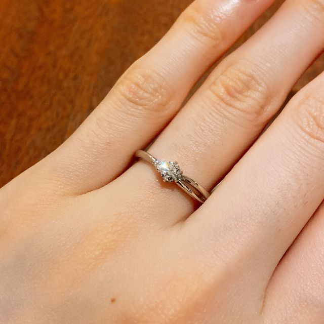 【アイプリモ(I-PRIMO)の口コミ】 非対称なので気分に合わせて二つに分かれている部分を右側にできたり左側…