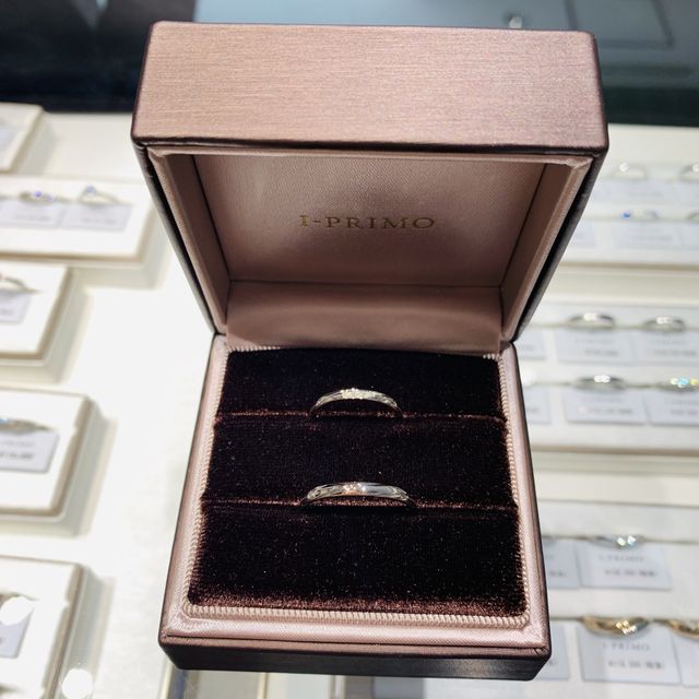 【アイプリモ(I-PRIMO)の口コミ】 デザインがシンプルながら程よい存在感。
また、人それぞれに似合うデザイ…