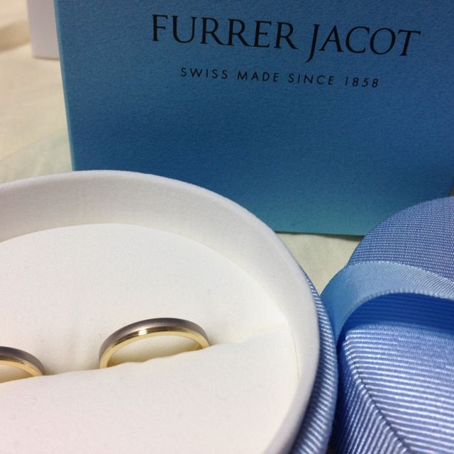 【【閉業】フラー・ジャコー(FURRER-JACOT)の口コミ】 希望の色味が、私はゴールド、夫はシルバーだったのですが、丁度この指輪…