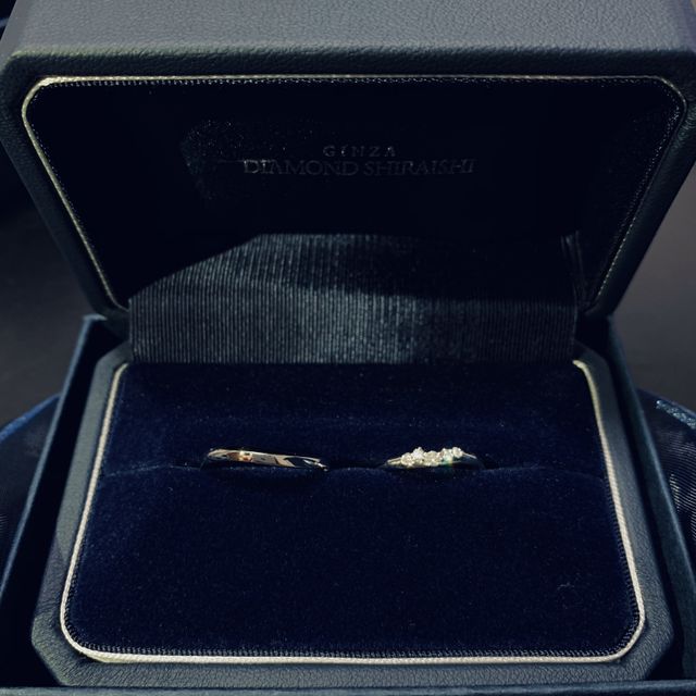 【銀座ダイヤモンドシライシの口コミ】 私はいろんなサイズのダイヤがついていて凝ったデザインに一目惚れしまし…