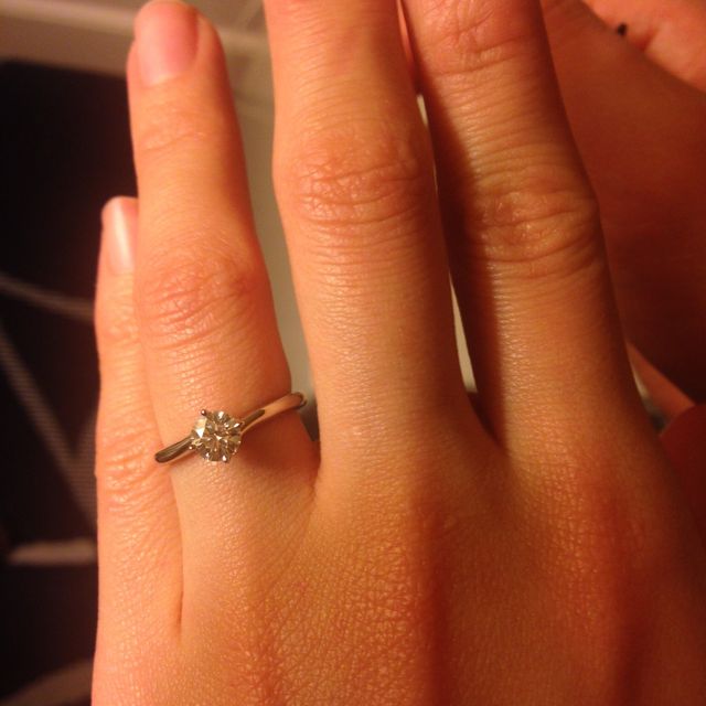 【ラザール ダイヤモンド(LAZARE DIAMOND)の口コミ】 婚約指輪選びは、夫に一任。ブランドよりダイヤモンドの質が高いものを、…