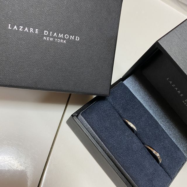 【ラザール ダイヤモンド(LAZARE DIAMOND)の口コミ】 決めてとなったのは、まず初めにデザインです。新郎側の指輪にも石を入れ…