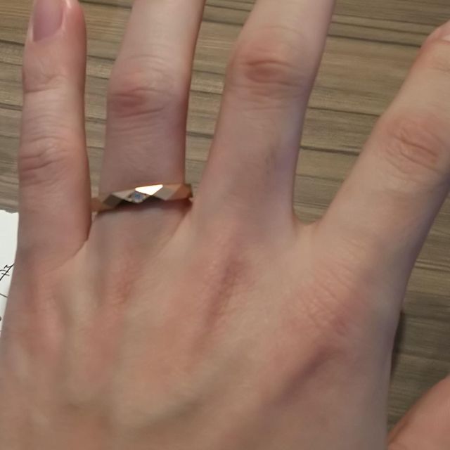 【Love Bond(ラブボンド)の口コミ】 私は丸みのあるデザインが好きで角ばったデザインが好みでなかったのです…