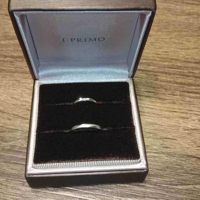 【アイプリモ(I-PRIMO)の口コミ】 シンプルかつ、おしゃれが決め手でした。付けてみたら、ウェーブよりスト…