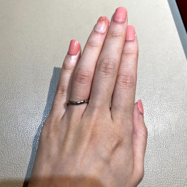 【カルティエ(Cartier)の口コミ】 同じ指輪でも太さが何種類かあり、自分の指の太さに合わせて選ぶことがで…