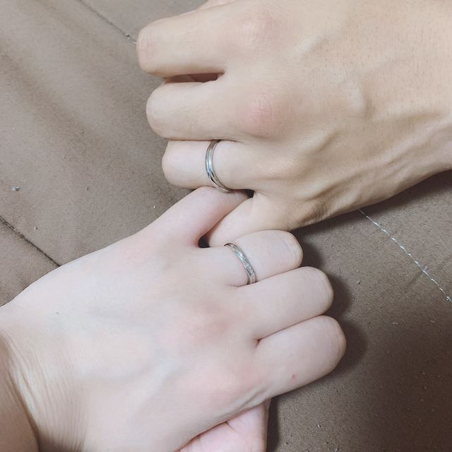 【銀座ダイヤモンドシライシの口コミ】 デザインが長年つかれそうなデザインだったからいいなーって思いました。
…