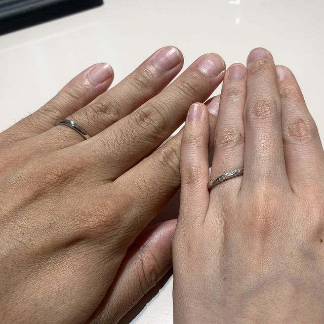 【TRECENTI(トレセンテ)の口コミ】 ストレートでとてもシンプルなデザインではありますが、ダイヤモンドの輝…