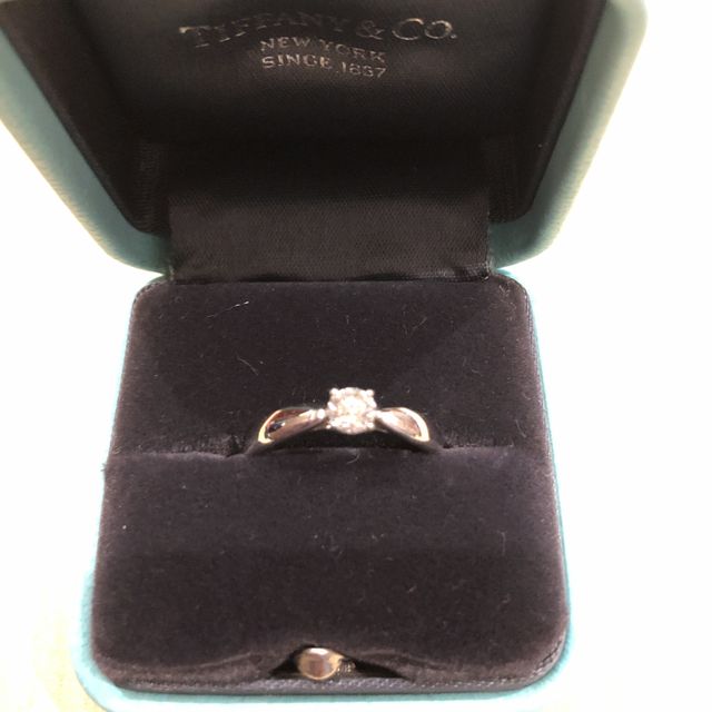 【ティファニー(Tiffany & Co.)の口コミ】 婚約指輪で渡すなら、Tiffany& Co.で渡したいとずっと思っていました…