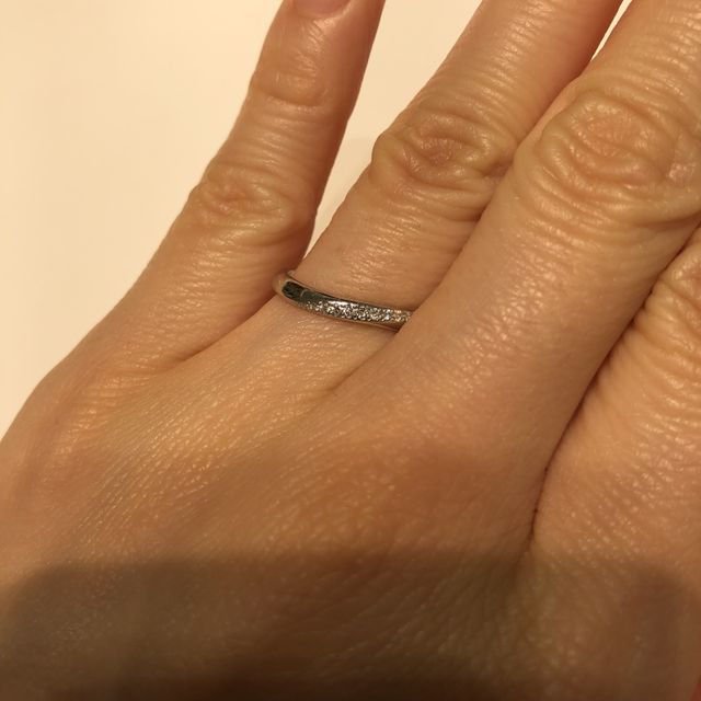 【4℃ BRIDAL(ヨンドシーブライダル)の口コミ】 指輪をつけた時の雰囲気（手が綺麗に見える）、店員さんの接客が良かった…