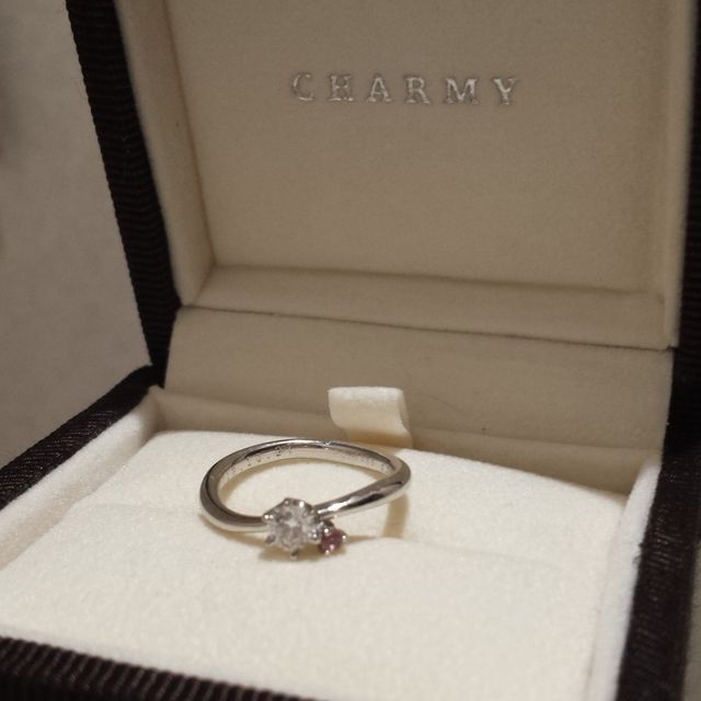 【CHARMY(チャーミー)の口コミ】 伊勢丹府中店にはたくさんジュエリーショップがあるのですが、こちらのお…