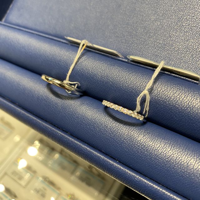 【銀座ダイヤモンドシライシの口コミ】 以前○-○○○でも購入し、着け心地は良かったですが、サイズ直しが1度しかで…