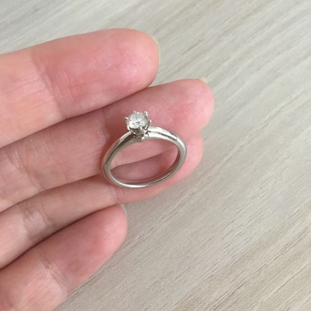【ティファニー(Tiffany & Co.)の口コミ】 元々、流行りすたりのないタイプの指輪にしたいと思っていました。いろい…