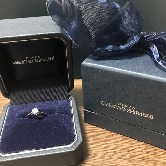 【銀座ダイヤモンドシライシの口コミ】 婚約指輪と言えばこれ！というような、王道のデザインです。エバーアフタ…