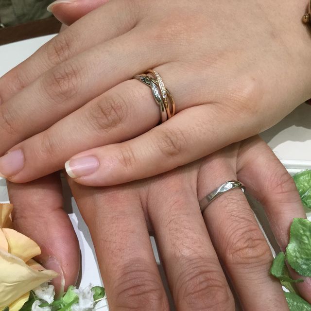 【COLANY(コラニー)の口コミ】 お互いに同じメーカーの同じ物がいいと意見が一致したので、即決した。
嫁…