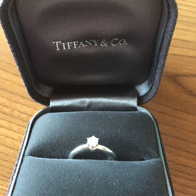 【ティファニー(Tiffany & Co.)の口コミ】 普段使いも出来るような小ぶりのダイヤが付いたものを希望していました。…
