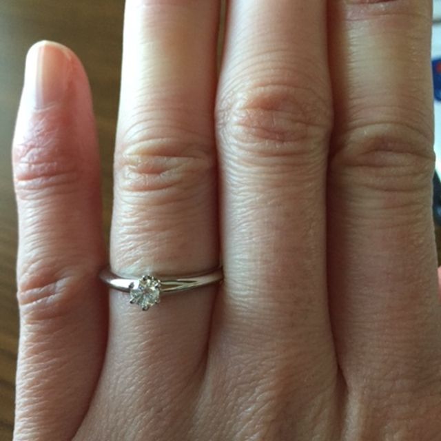 【ティファニー(Tiffany & Co.)の口コミ】 普段使いも出来るような小ぶりのダイヤが付いたものを希望していました。…