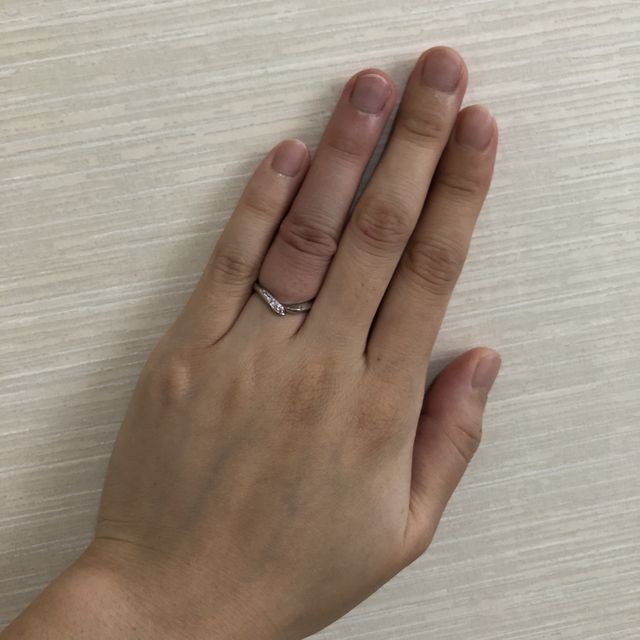 【俄(にわか)の口コミ】 にわかの初桜に一目惚れして、夫に買ってもらいました。形にちゃんと意味…