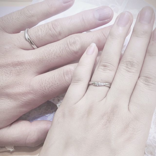 【STAR JEWELRY(スタージュエリー)の口コミ】 シンプルなものを探していたところ、こちらのデザインに一目惚れしました…