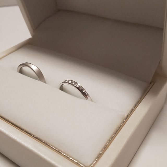 【宝寿堂(ほうじゅどう)の口コミ】 指に着けたときにデザインがスッキリとしてたので飽きがこなさそうなもの…