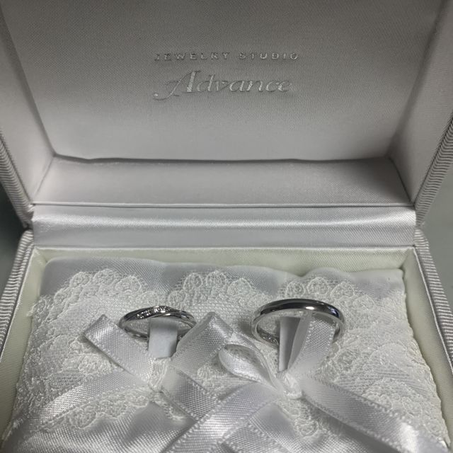 【JEWELRY STUDIO Advance(ジュエリースタジオアドバンス)の口コミ】 婚約指輪と合わせて付けても目立ちすぎないように細めに作ってもらいまし…