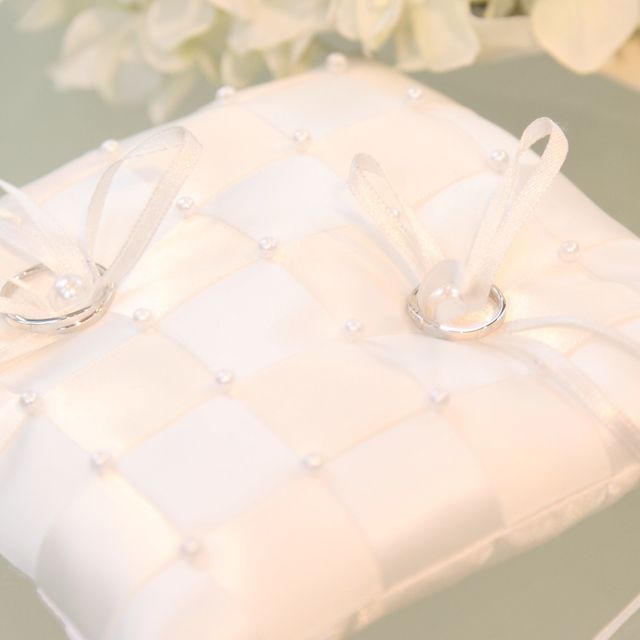 【ヴァンドーム青山(VENDOME AOYAMA)の口コミ】 はじめはウェーブの重ね付けできる指輪を探していたんですが、実際はめて…