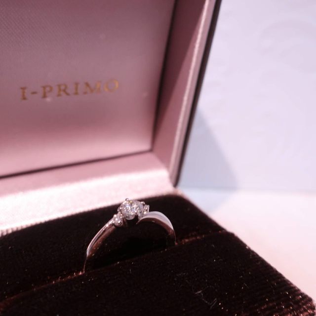 【アイプリモ(I-PRIMO)の口コミ】 王道のデザインも気になりましたが、ダイヤモンドの主張が気になりサンプ…