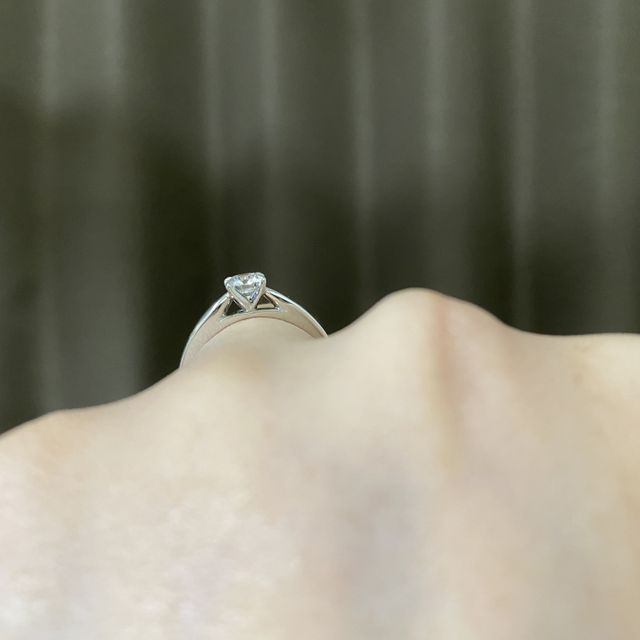 【銀座ダイヤモンドシライシの口コミ】 ダイヤモンドをルースから選ぶことができ、せっかく良いダイヤモンドを付…